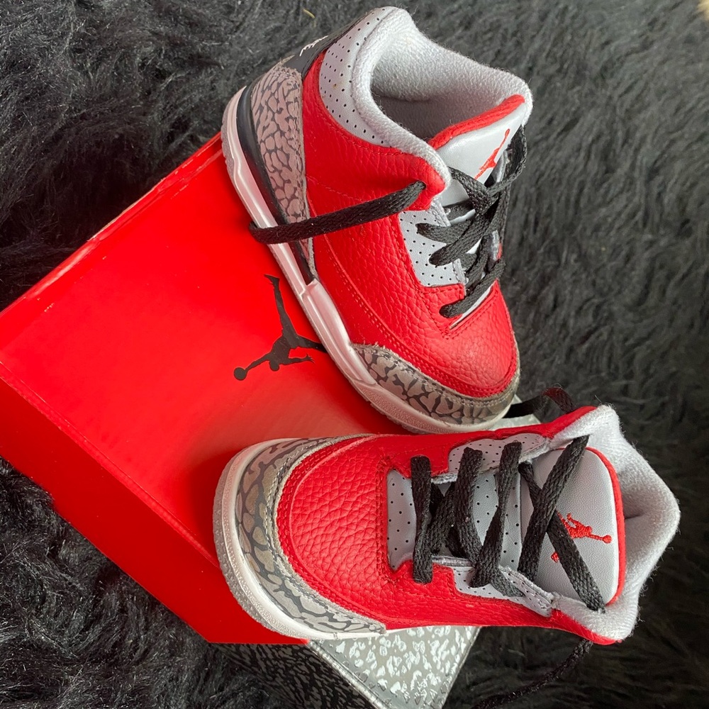 Jordan 3 retro toddler 8c